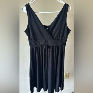 Old navy Womens black V neck midi maternity dress